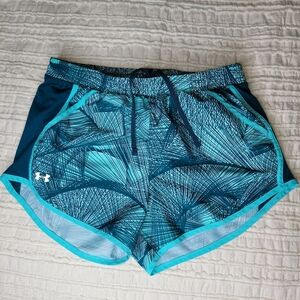 Women's Under Armour shorts small